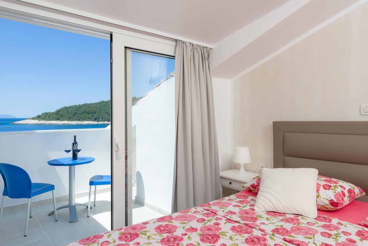 Luxury Bellavista Amazing Sea Holidays With Private Beach & Parking Milna Kültér fotó