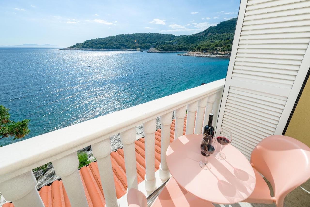 Luxury Bellavista Amazing Sea Holidays With Private Beach & Parking Milna Kültér fotó