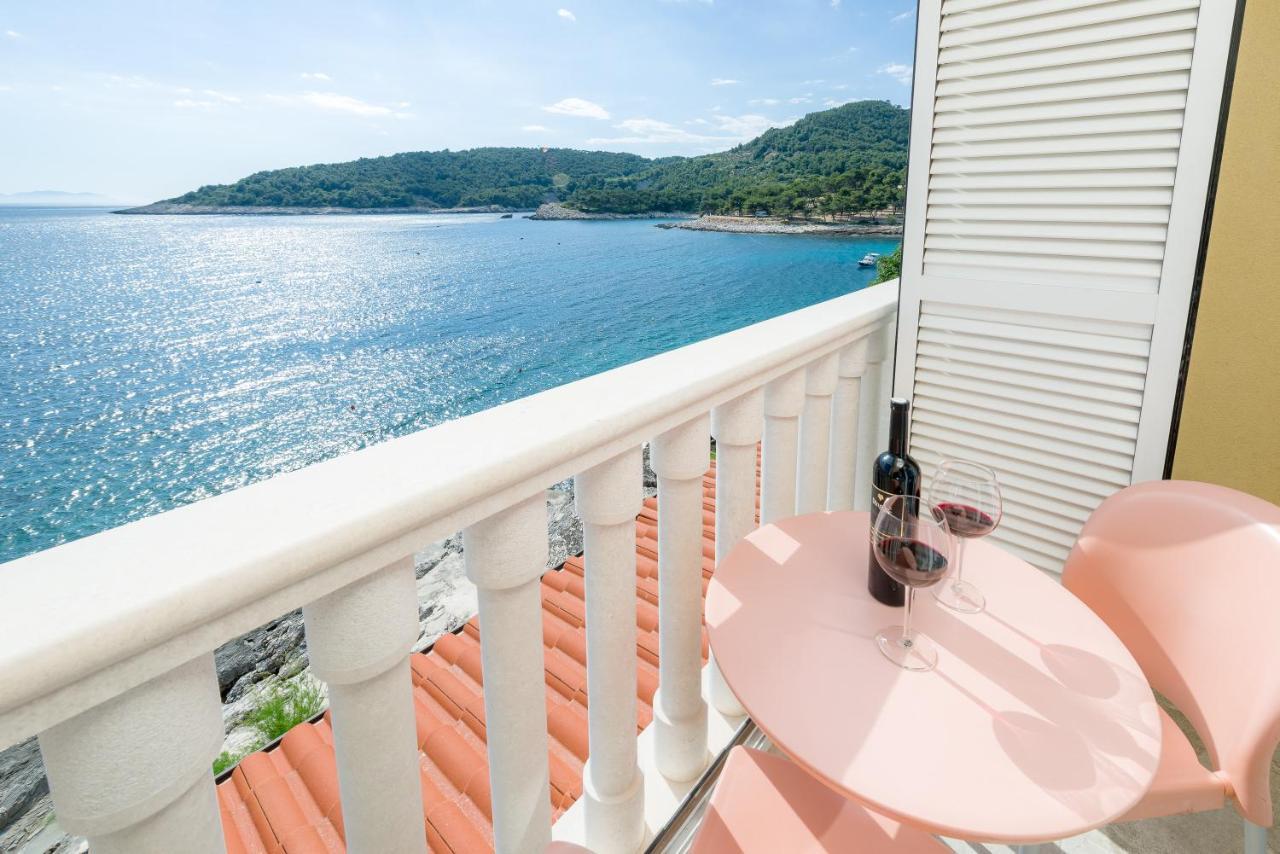Luxury Bellavista Amazing Sea Holidays With Private Beach & Parking Milna Kültér fotó