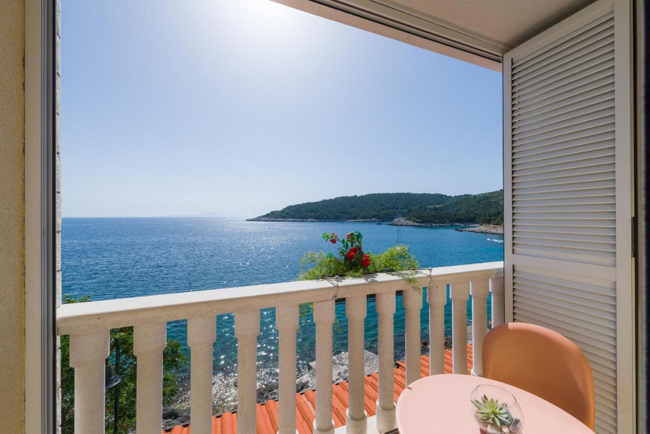 Luxury Bellavista Amazing Sea Holidays With Private Beach & Parking Milna Kültér fotó
