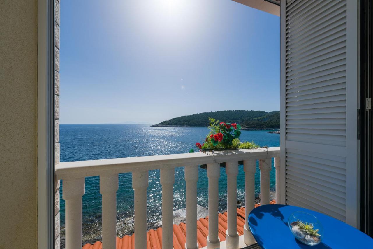 Luxury Bellavista Amazing Sea Holidays With Private Beach & Parking Milna Kültér fotó