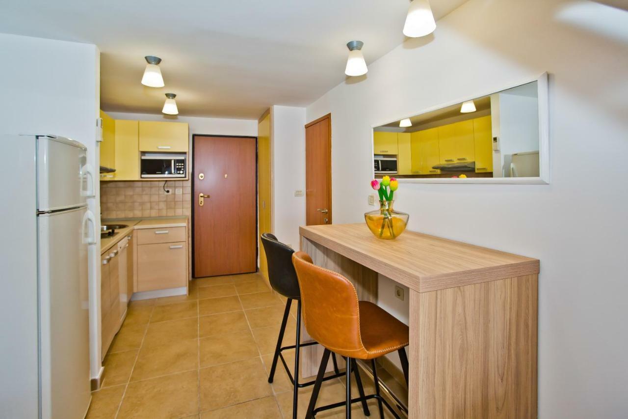 Luxury Bellavista Amazing Sea Holidays With Private Beach & Parking Milna Kültér fotó