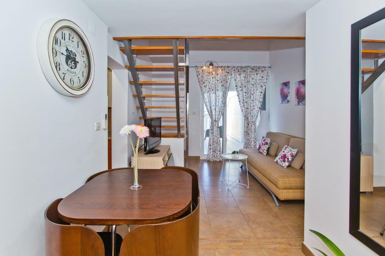 Luxury Bellavista Amazing Sea Holidays With Private Beach & Parking Milna Kültér fotó