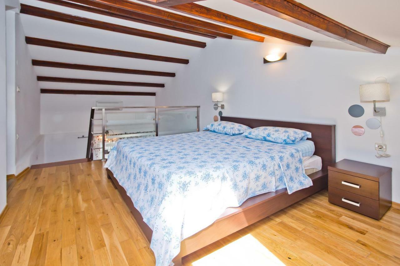 Luxury Bellavista Amazing Sea Holidays With Private Beach & Parking Milna Kültér fotó